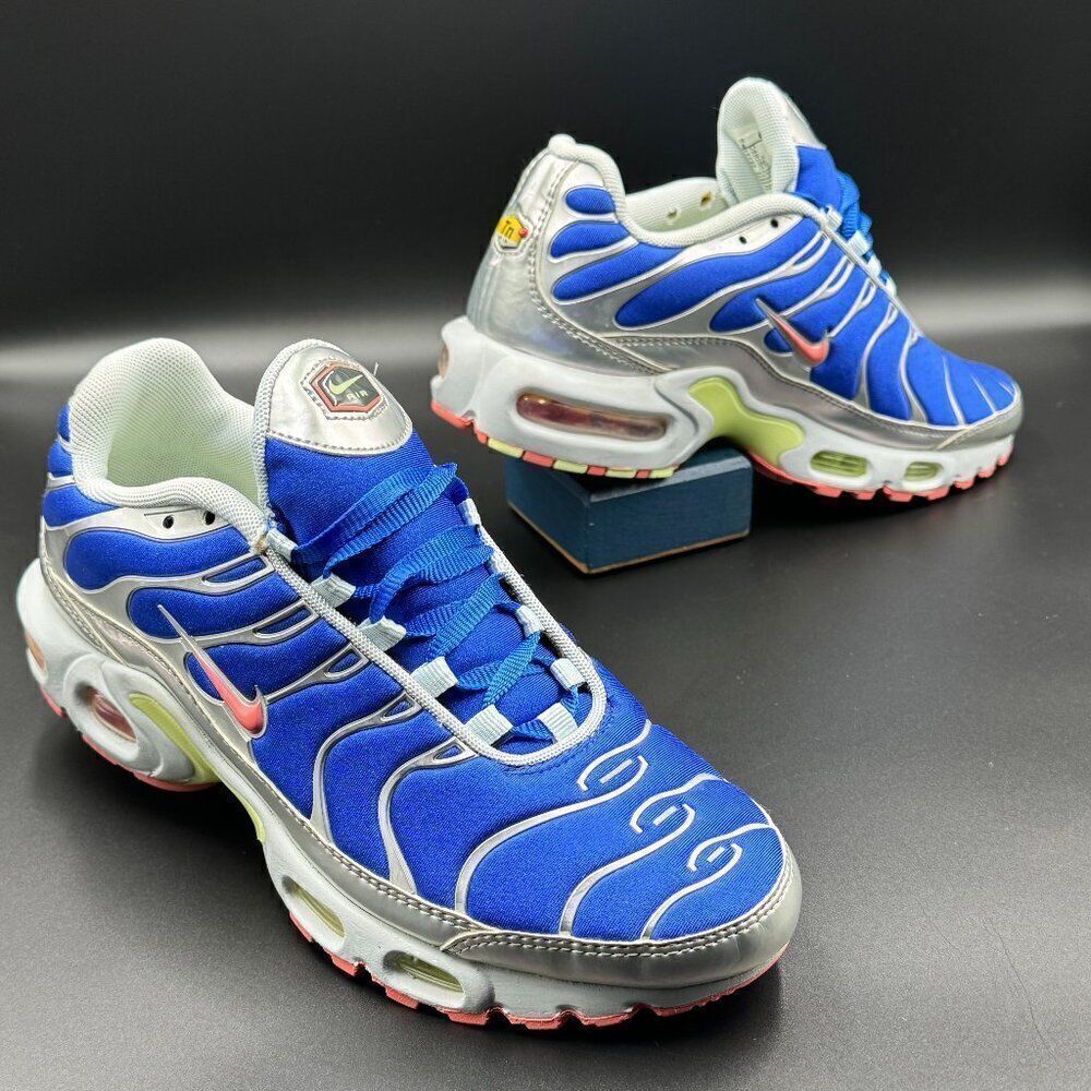 Nike Wmns Air Max Plus 'Ultraman' View 2